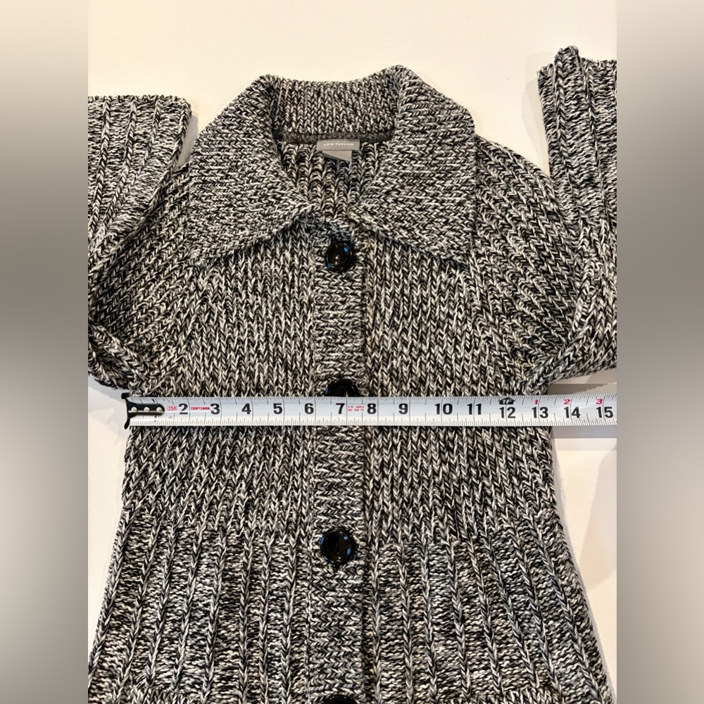 Ann Taylor Chunky Bell Sleeve Knit 98% Cotton Cardigan Black Gray White Stretchy - Picture 4 of 13